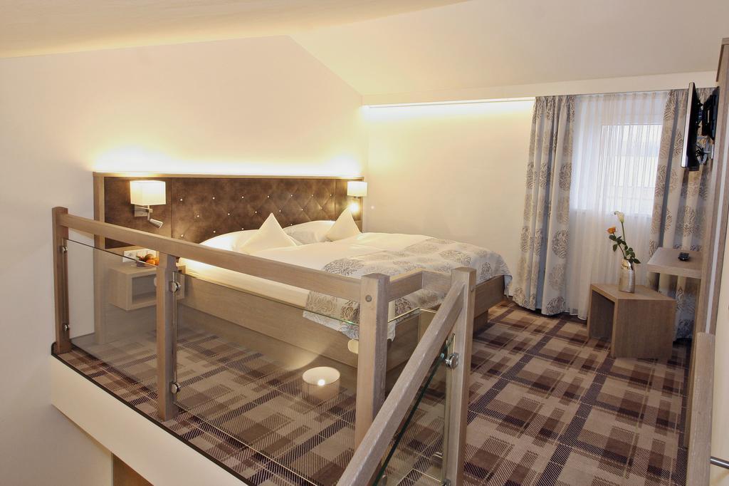 Hotel Chrysantihof Бад Бирнбах Екстериор снимка